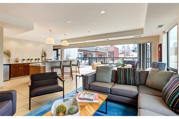 Apartments Near Downtown Minneapolis, MN | Junction Flats | Lounge Seating - Photo Gallery 25