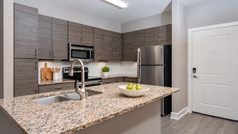 Apartments in Dr. Phillips neighborhood | Orlando, FL | Kitchen