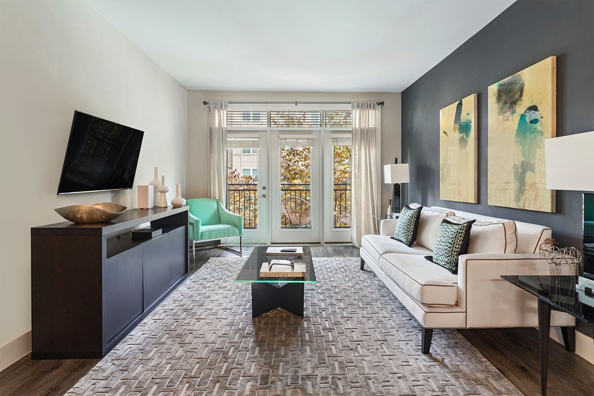 Mallory Square Apartments