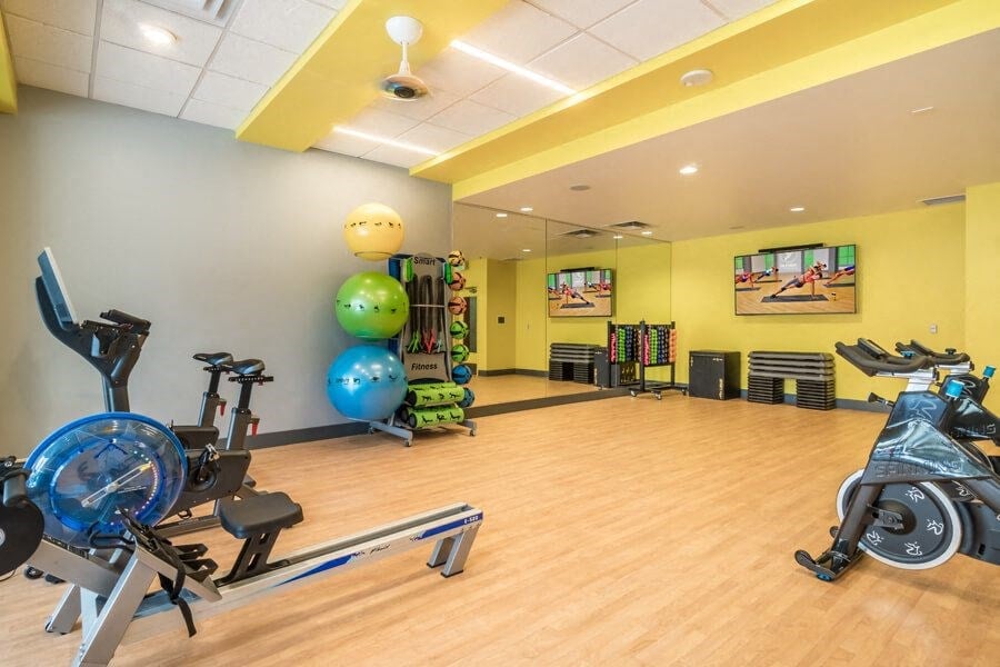 Metro 112 - Bellevue, WA - fitness studio