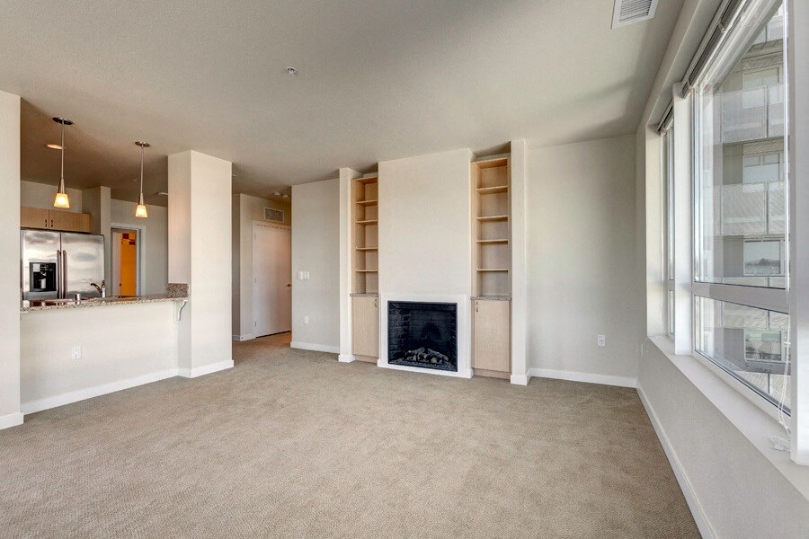 Metro 112 - Bellevue, WA - fireplace