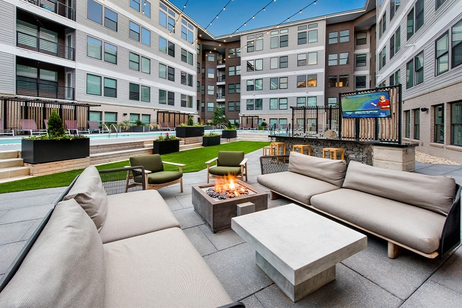 Cumberland Apartments - Vinings Lofts and Apartments - firepit