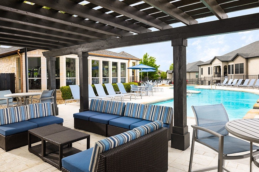 Glenhaven at Star Ranch - Hutto, TX - Poolside Lounge