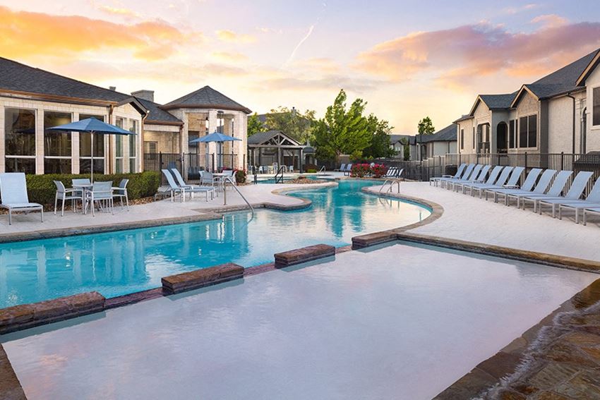 Resort-style Pool Glenhaven at Star Ranch - Hutto, TX - Pool