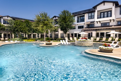Stoneledge Apartments - Grapevine, TX - Pool