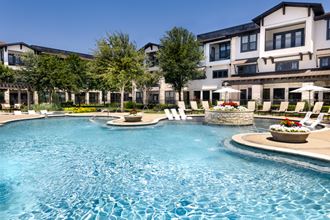 Stoneledge Apartments - Grapevine, TX - Pool