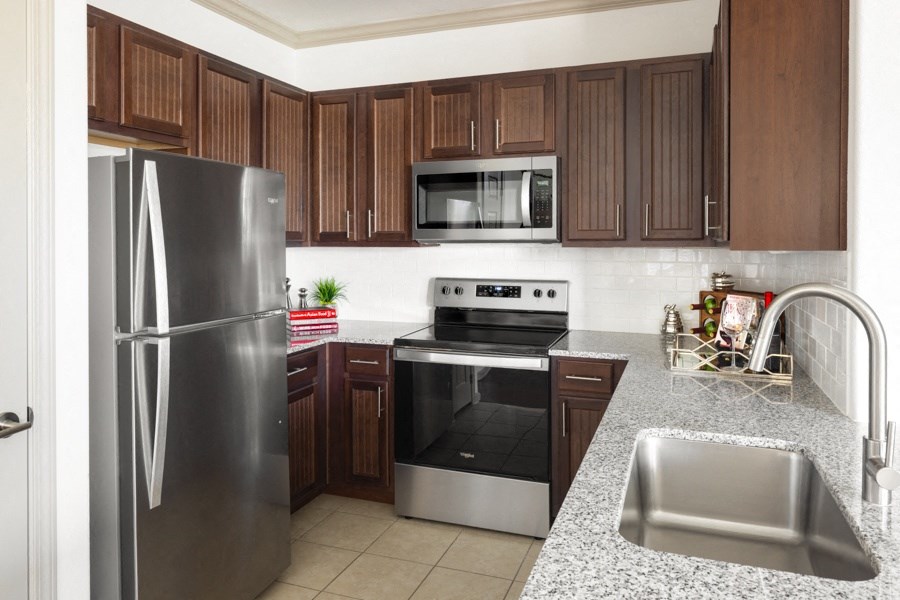 Glenhaven at Star Ranch -  Near Hutto Lake Park, Hutto, TX - upgraded kitchen