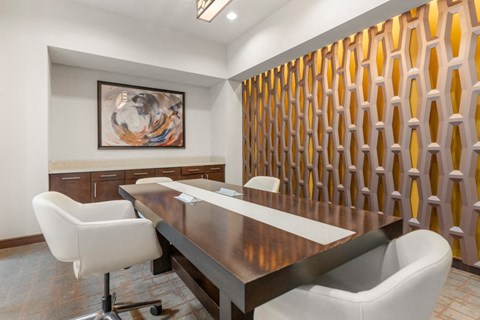 Stella Apartments for Rent in Uptown Dallas - Conference Center