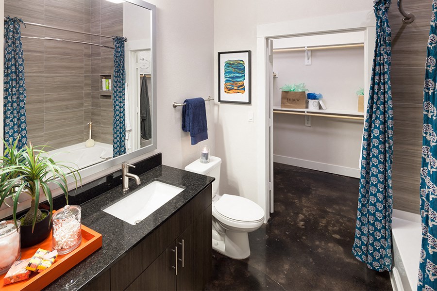 Apartments in Knox-Henderson, TX - Larq Henderson expansive walk-in closets