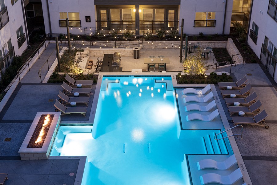 Apartments in Knox-Henderson, TX - Larq Henderson Resort-style pool area