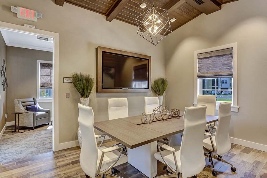 Business Center The District Boynton - Apartments in Palm Beach County - business center