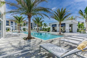 Heated Pool The District Boynton - Apartments near I-95 - heated saltwater pool - Photo Gallery 4