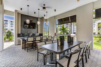 The District Boynton - Boynton Beach, FL - outdoor lounge - Photo Gallery 11