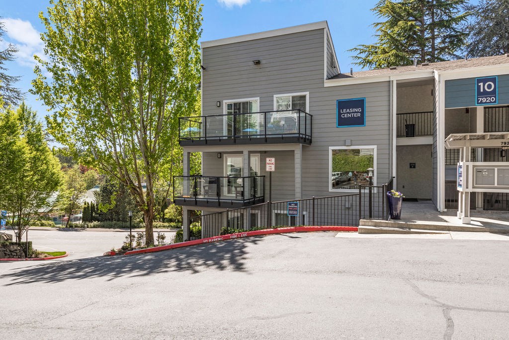 the building in which the hotel is located