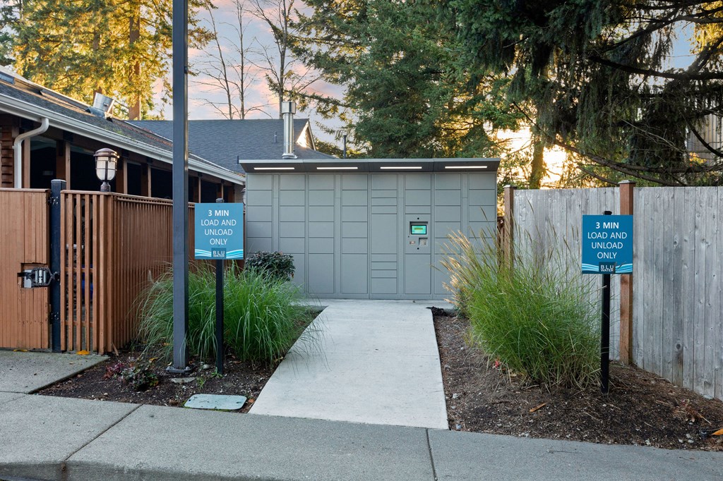 BluWater Package Lockers