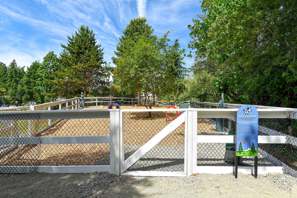 Bradley Park Apartments