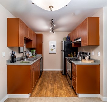 BluWater Apartments Kitchen BluWater Apartments Kitchen - Photo Gallery 2