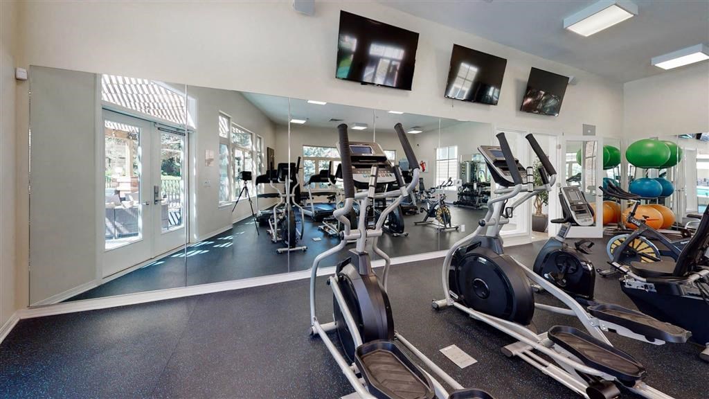Fitness Center With Modern Equipment at Glen at the Park, Colorado, 80017