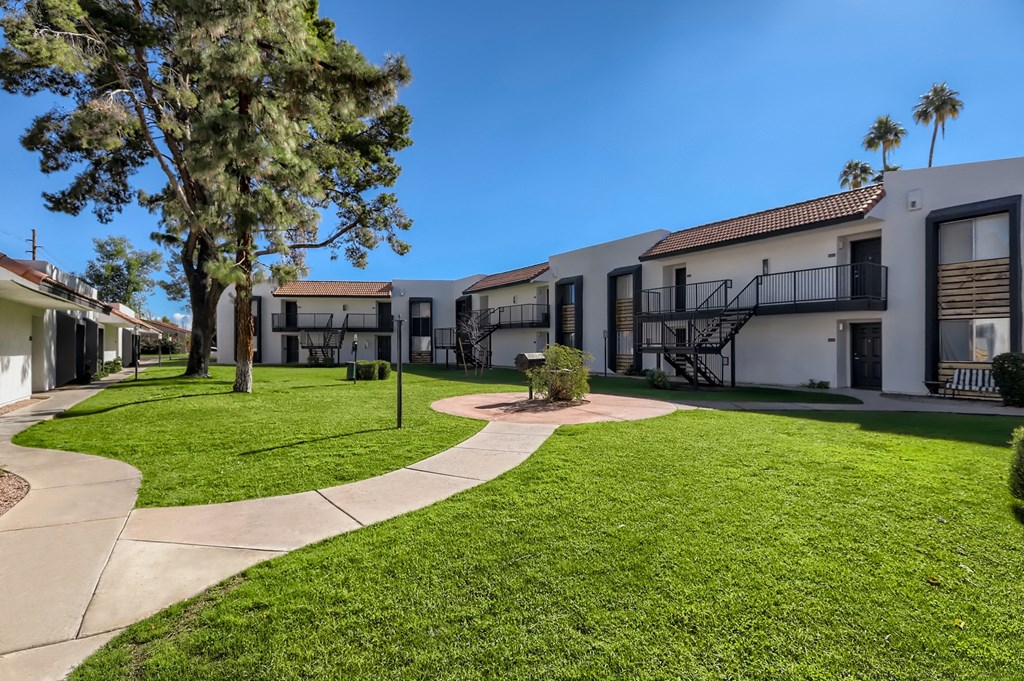 the preserve at ballantyne commons apartments courtyard and apartments for rent