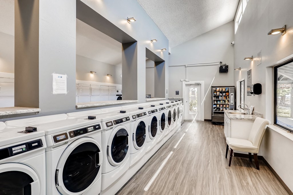 the preserve at ballantyne commons laundry room