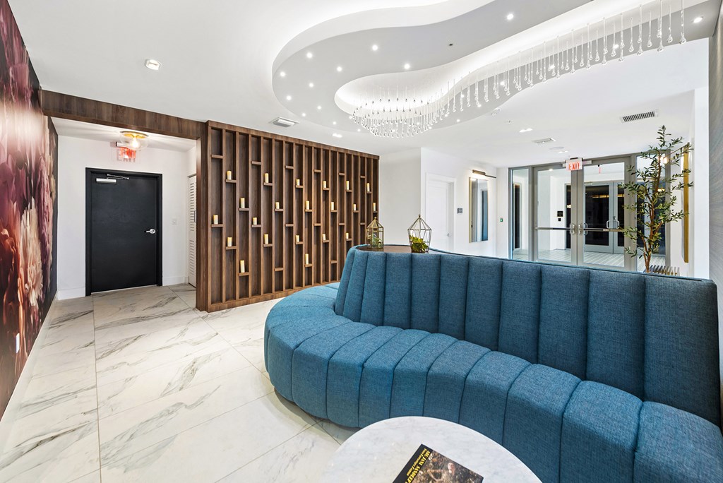 a look at the lobby at 353 sacramento street