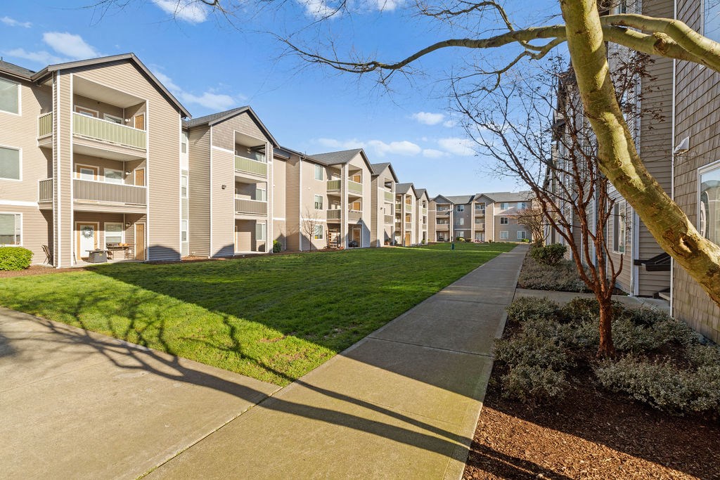 Safe Outdoor Walking Paths at Tustin Apartment Homes, Yelm, 98597