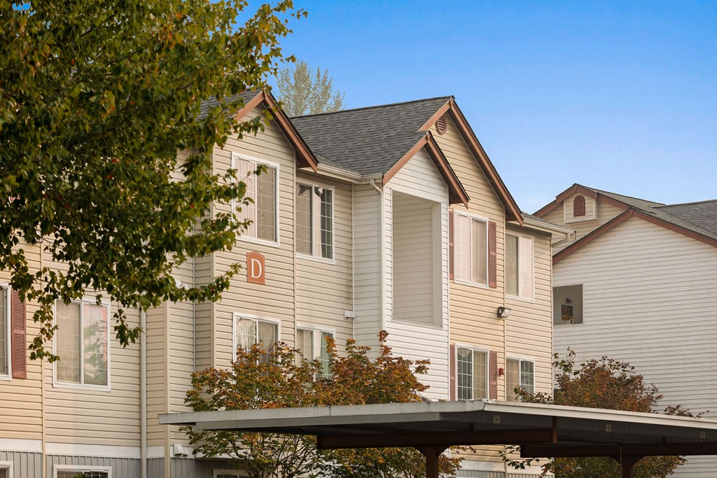 Exterior View at Sundance Apartment Homes, Washington