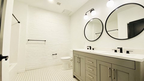 930 on Broadway - Apt 107