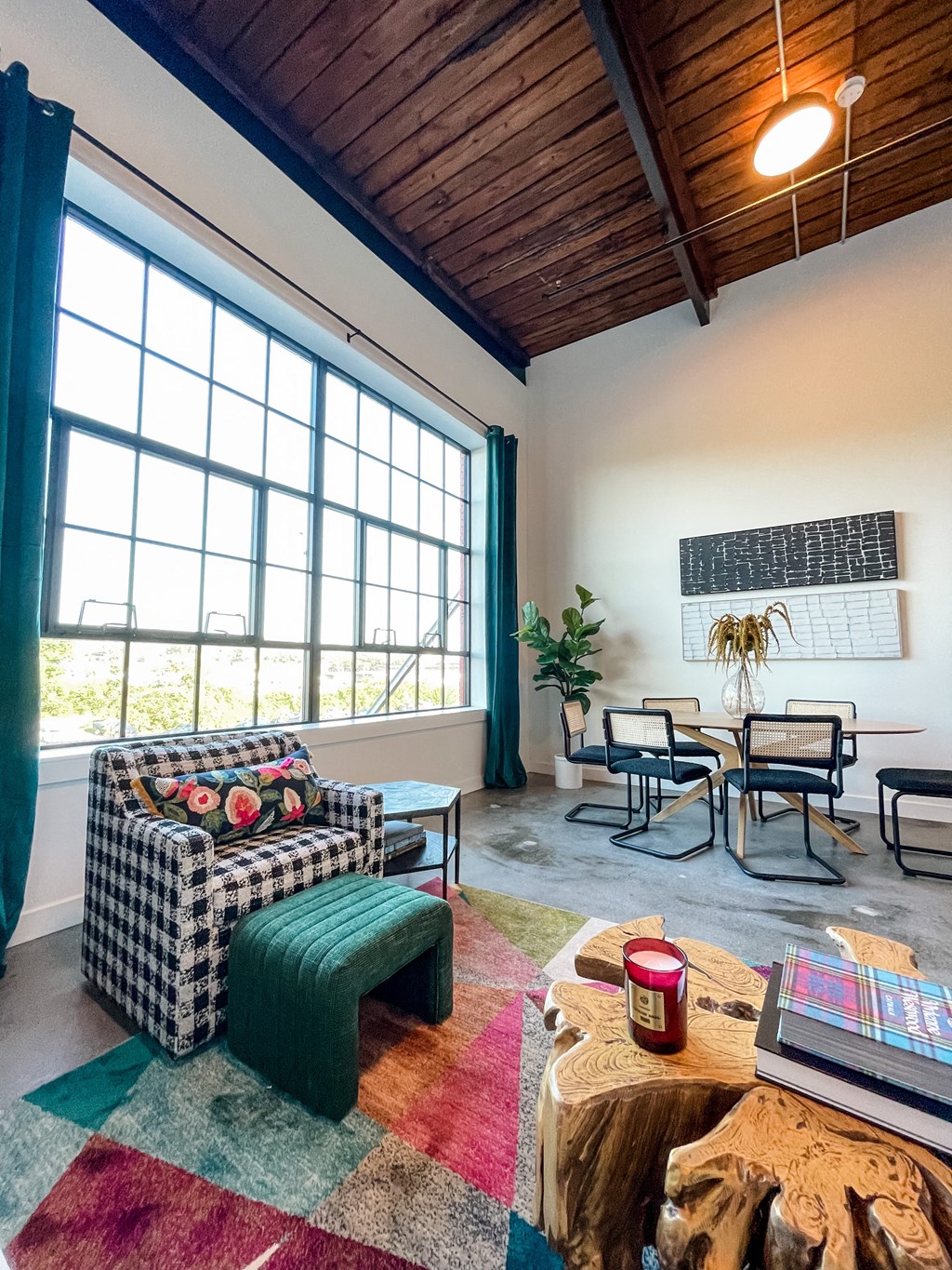 Slip 12 - Open Concept Living and Dining Area