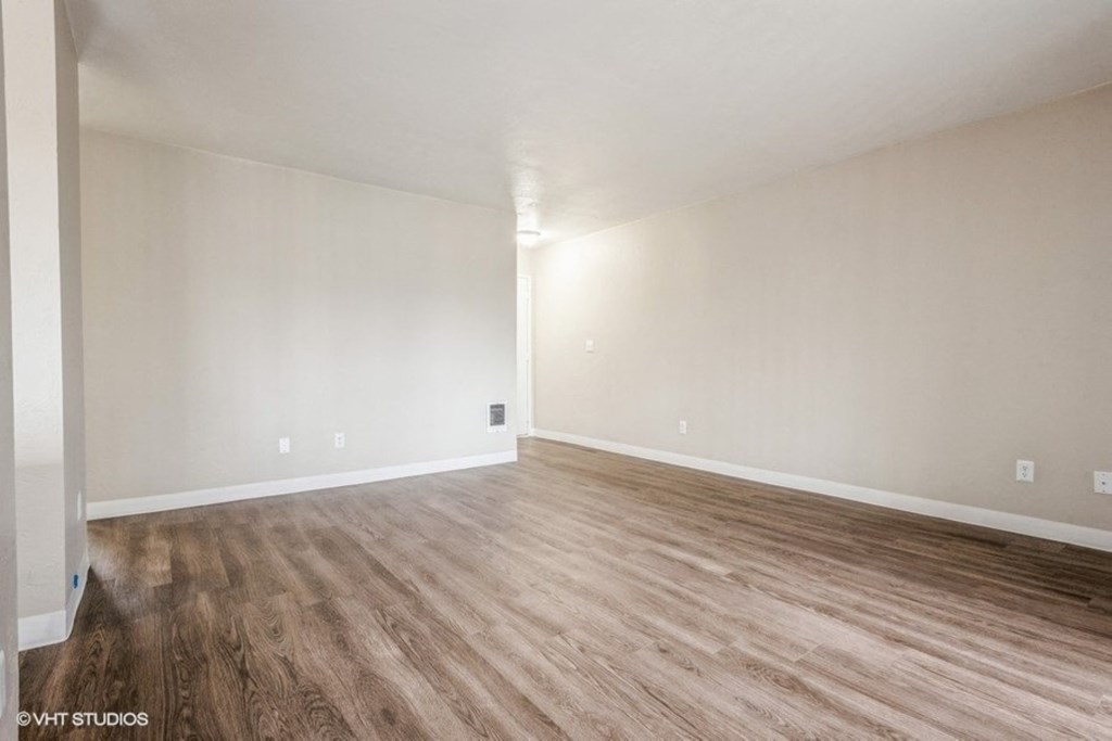 Aspire Columbia Ridge Living Room