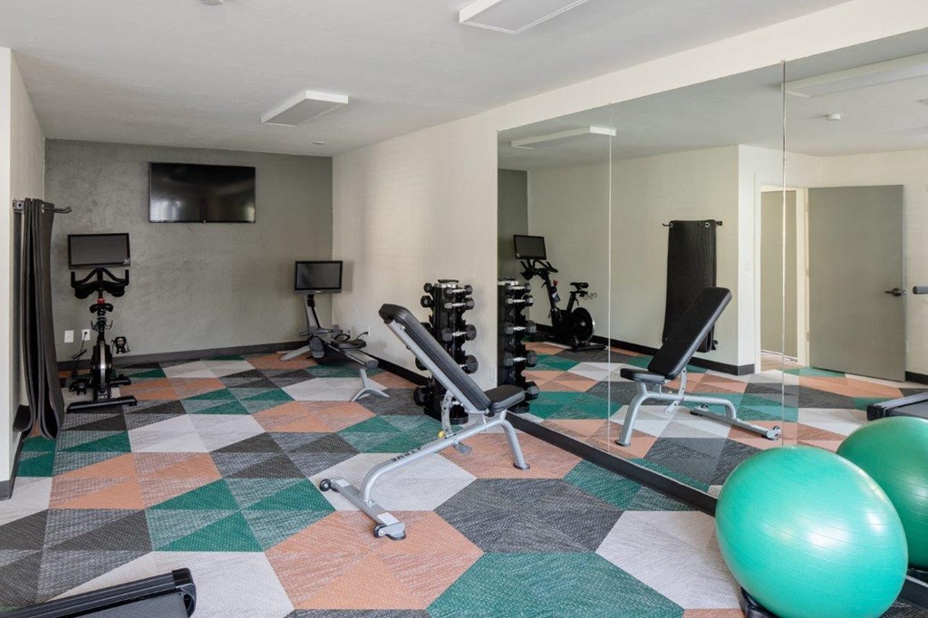 Aspire Columbia Ridge Apartments Fitness Center
