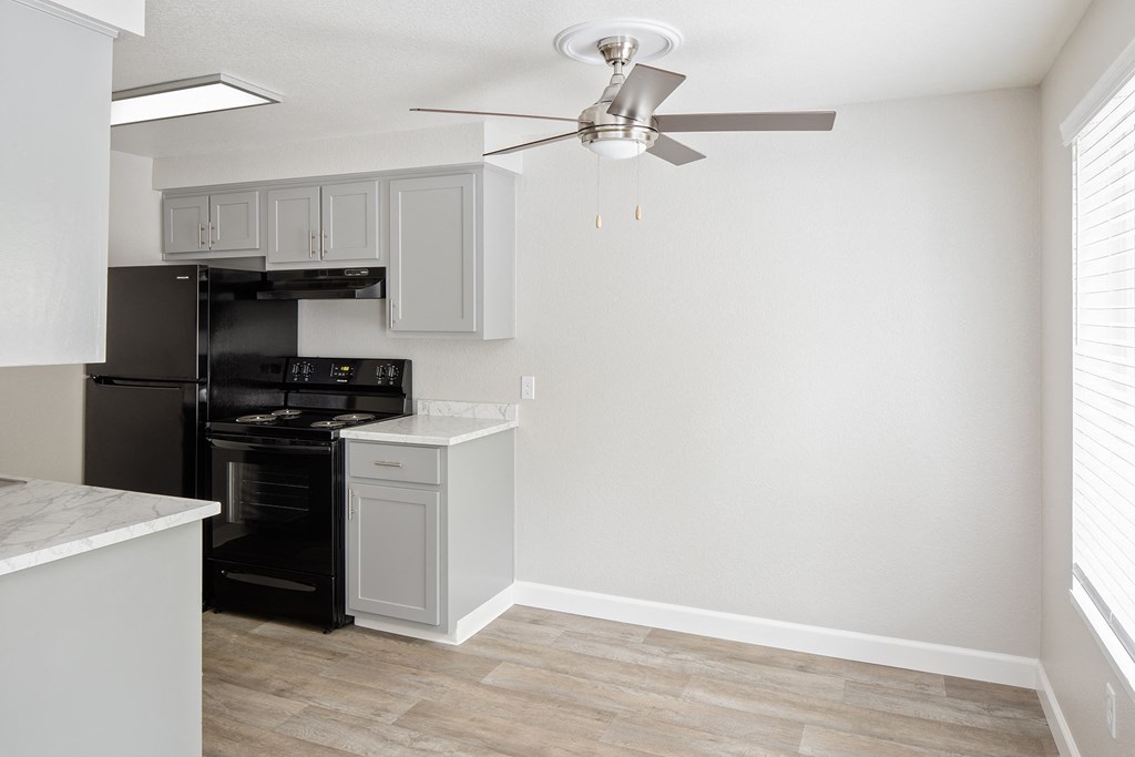 Aspire Oregon City Apartments Vacant Dining Room