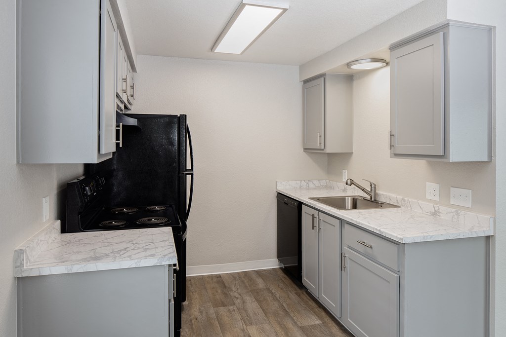 Aspire Oregon City Apartments Vacant Kitchen