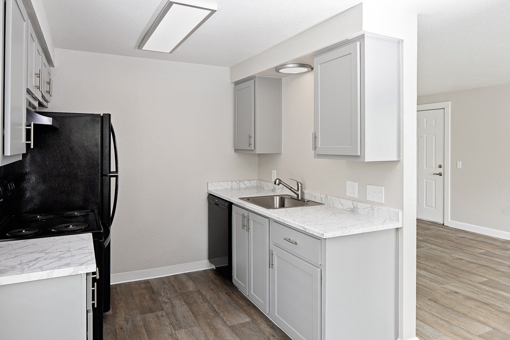Aspire Oregon City Apartments Vacant Kitchen