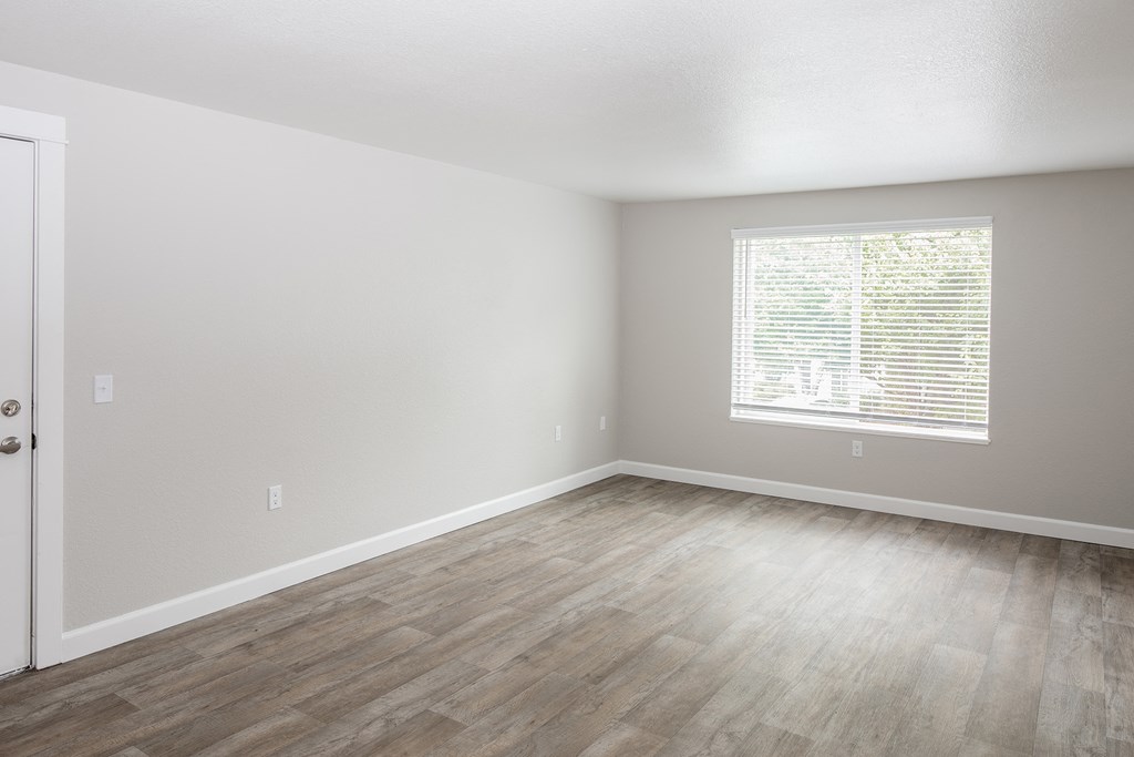 Aspire Oregon City Apartments Vacant Living Room