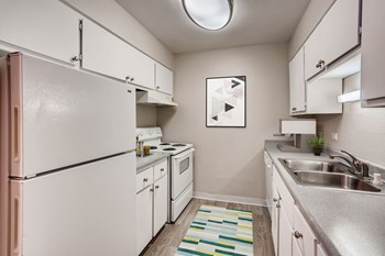 Aspire Lakewood | Lakewood, CO Apartments | Virtual Kitchen Aspire Lakewood | Lakewood, CO Apartments | Virtual Kitchen - Photo Gallery 2