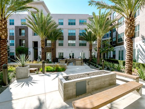 Monterey Station BBQ Area & Courtyard