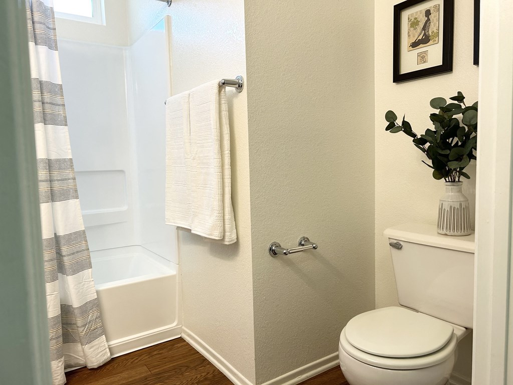 Bathroom Accessories at Aspire High Desert Apartments, California, 92392