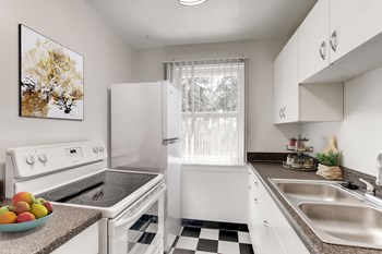 Palmer Park | Colorado Springs, CO Apartments | Virtual Kitchen Palmer Park | Colorado Springs, CO Apartments | Virtual Kitchen - Photo Gallery 2