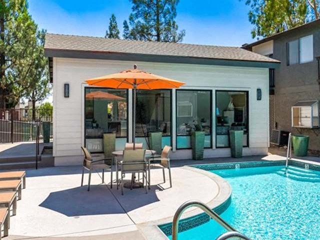 Apartments for Rent in Ontario CA - Sparkling Pool Featuring Various Lounge Areas at Encore Apartments, Ontario, 91764