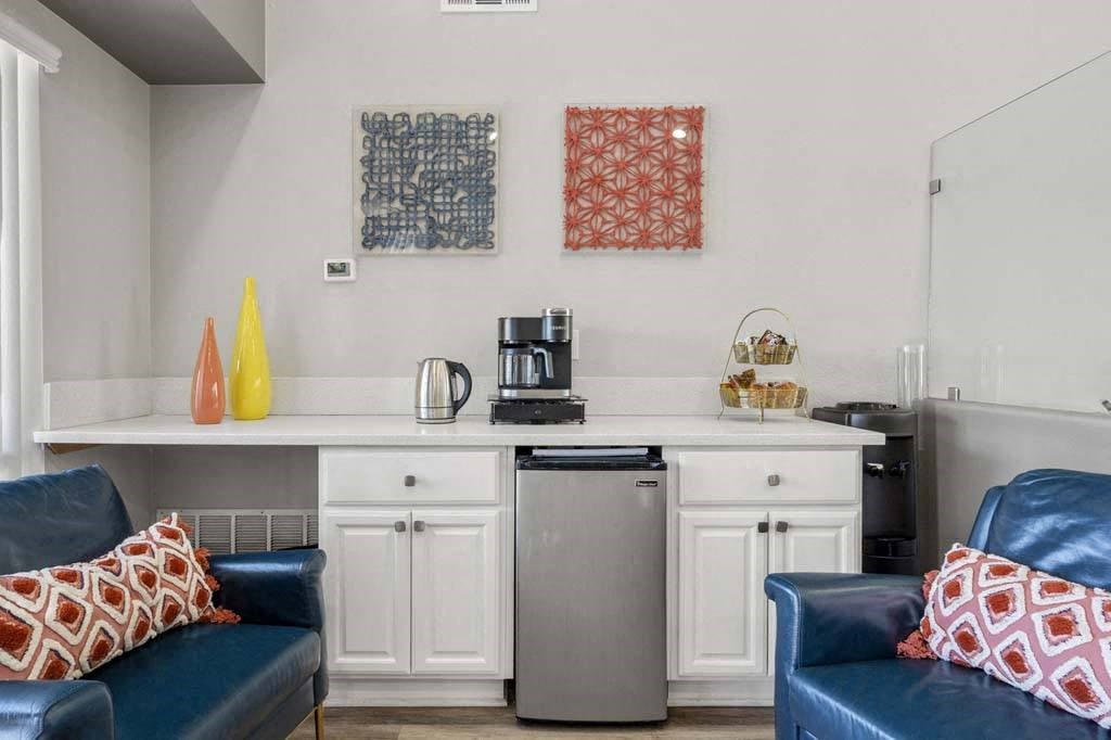 a kitchen or kitchenette at the nod at red river at Aspire Redlands, California, 92374