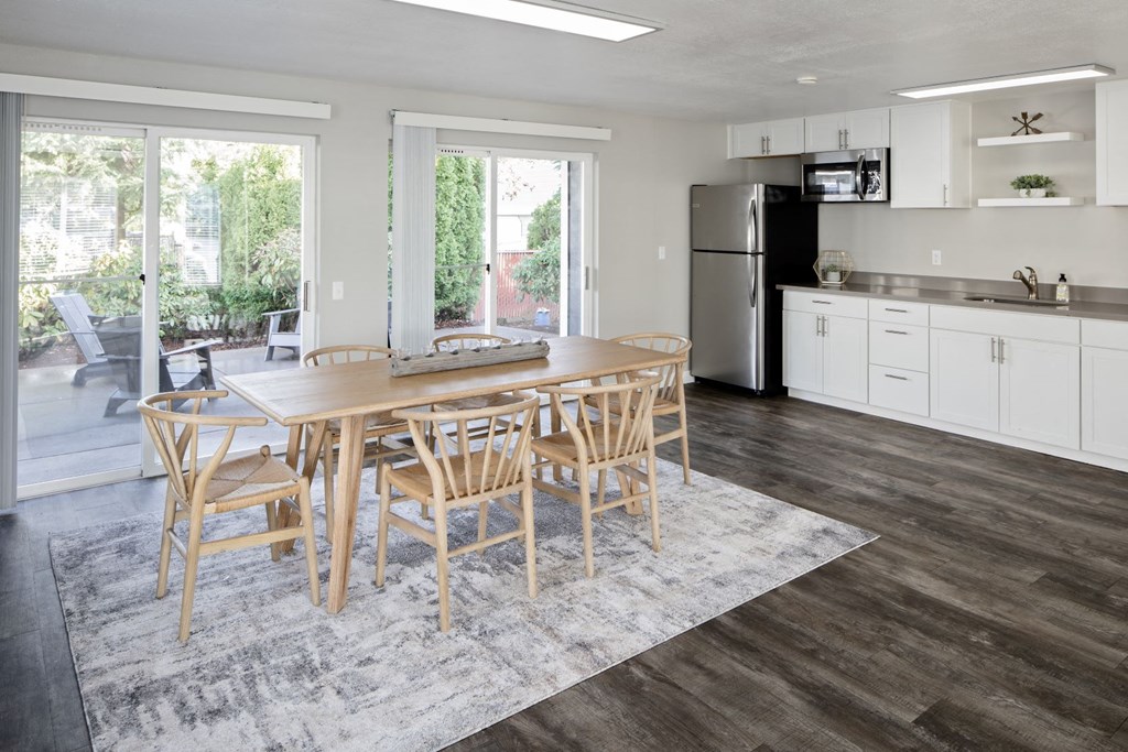 Aspire Trailmark Clubhouse Lounge and Kitchen