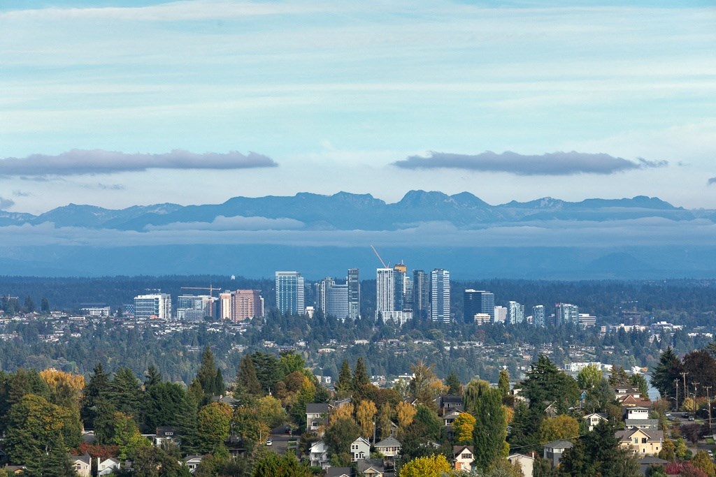 a view of the city ofancouver and the mountains