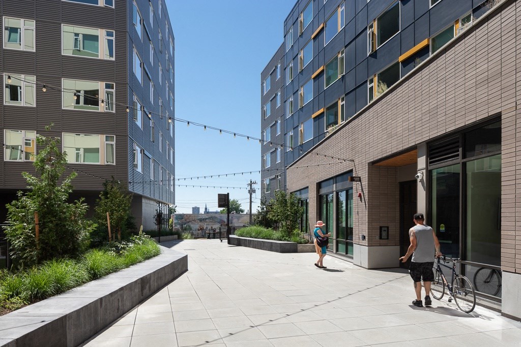 Walk trail at Cedar Crossing, Seattle