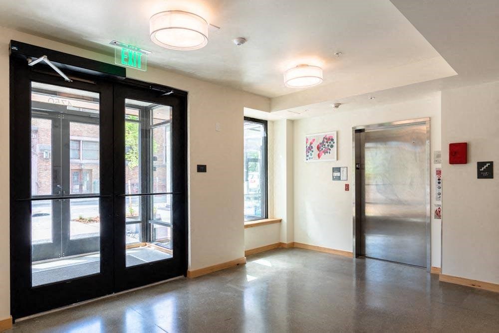 Living at Arbora Court, Washington