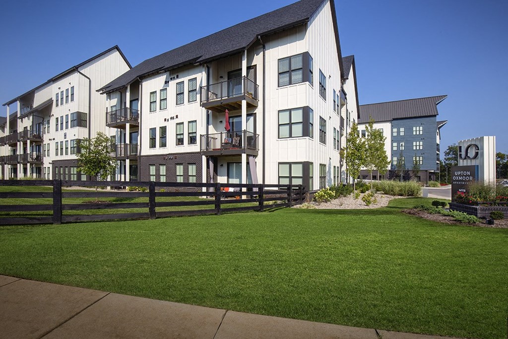 Upton Oxmoor Apartments Louisville building exterior
