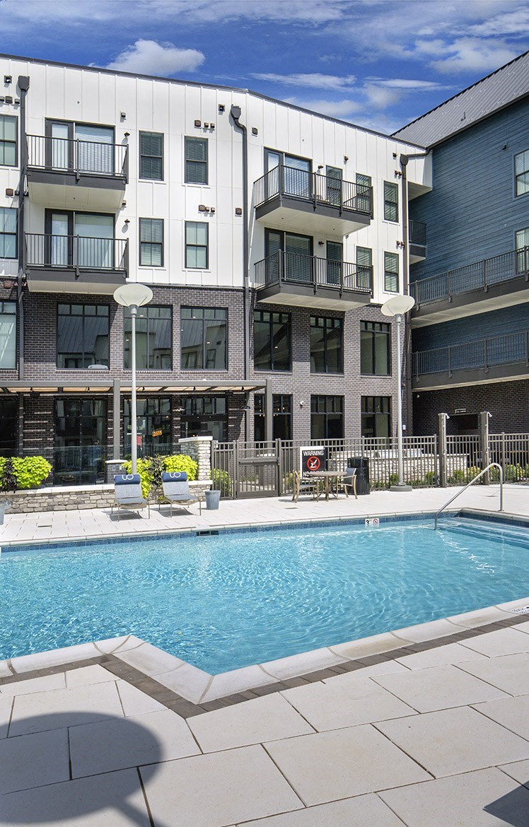 Upton Oxmoor Apartments Louisville resort-style pool with expansive sundeck