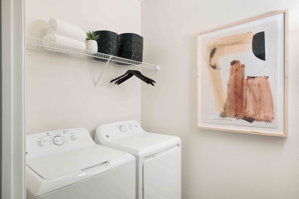 Grove Swift Creek Apartments Laundry Room