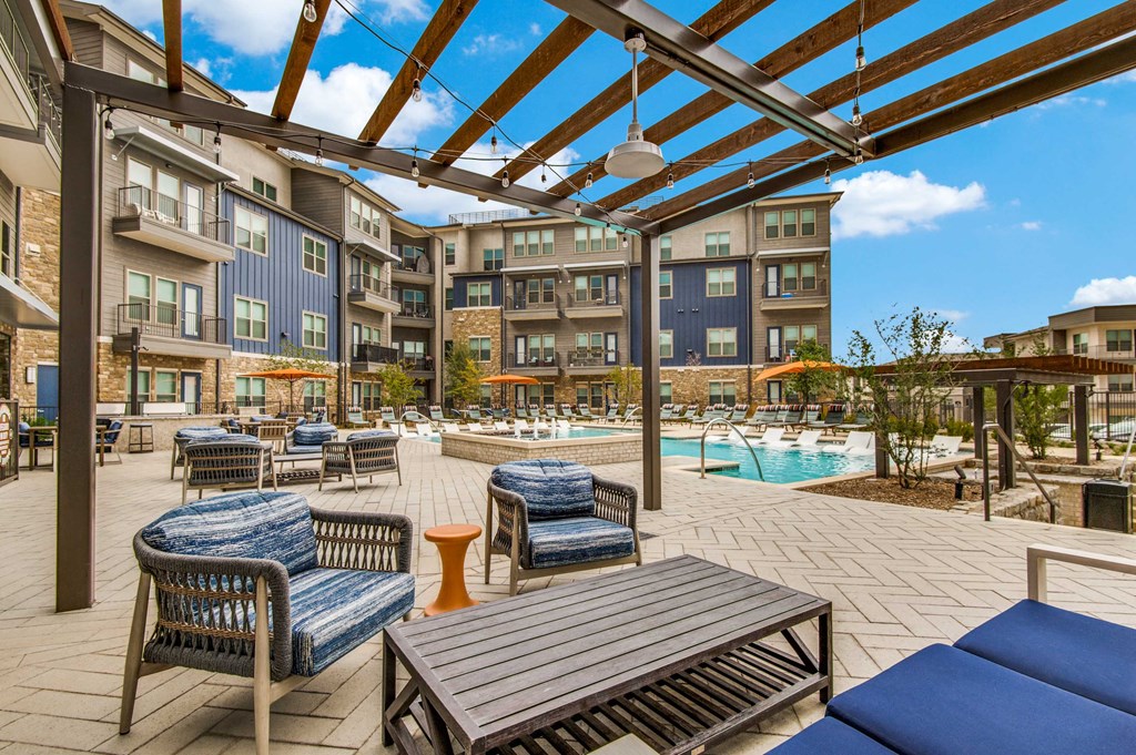 Westloop at the Diamond Interchange Irving TX poolside lounge area