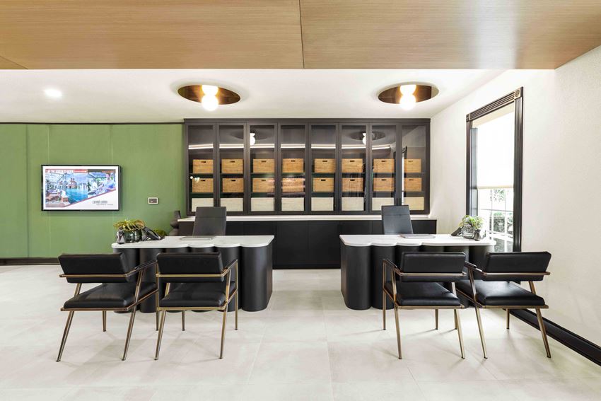 Indianapolis Apartments Carmel Center Leasing center with 24-hour emergency maintenance Indianapolis Apartments Carmel Center Leasing center with 24-hour emergency maintenance - Photo Gallery